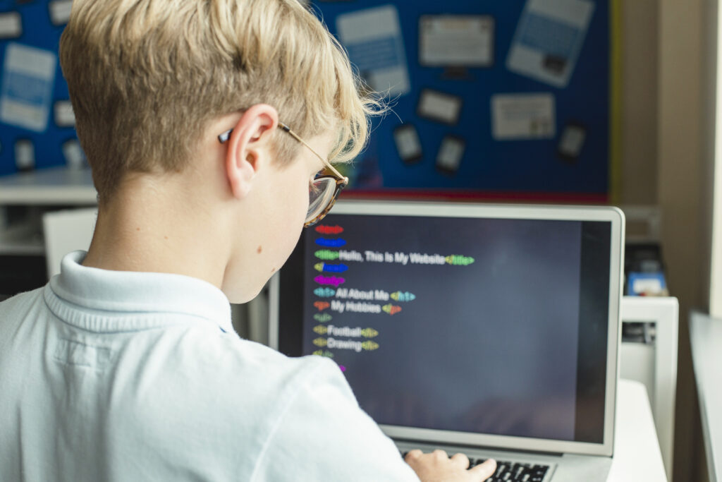 Pros and cons of teaching coding to school students